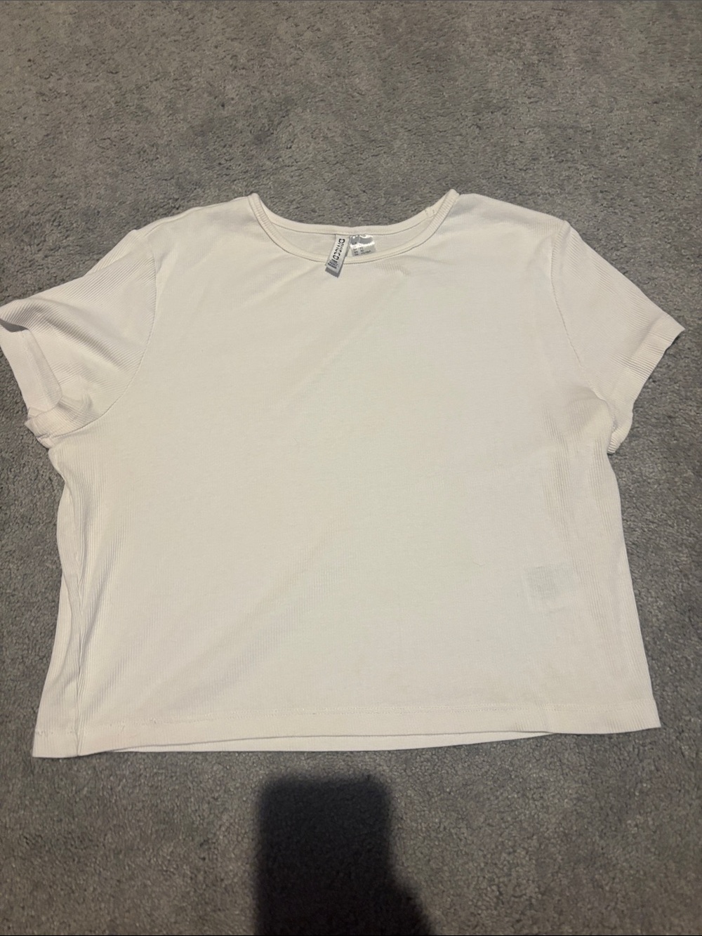 H&M Cream Short Sleeve Cropped Tee